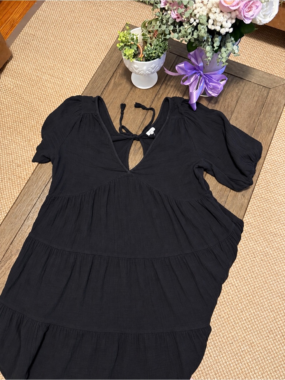 aerie Black V-Neck Tiered Short Sleeve dress